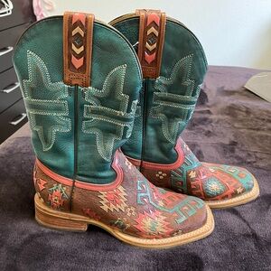 Tin haul boots